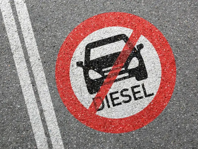 News Blocco alle auto a Diesel Euro 5 nella Pianura Padana News Blocco alle auto a Diesel Euro 5 nella Pianura Padana - Immagine mobile